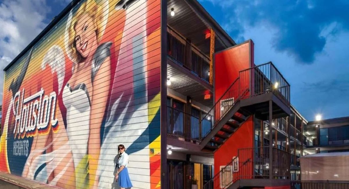 18 Bposhtels Houston Balconies