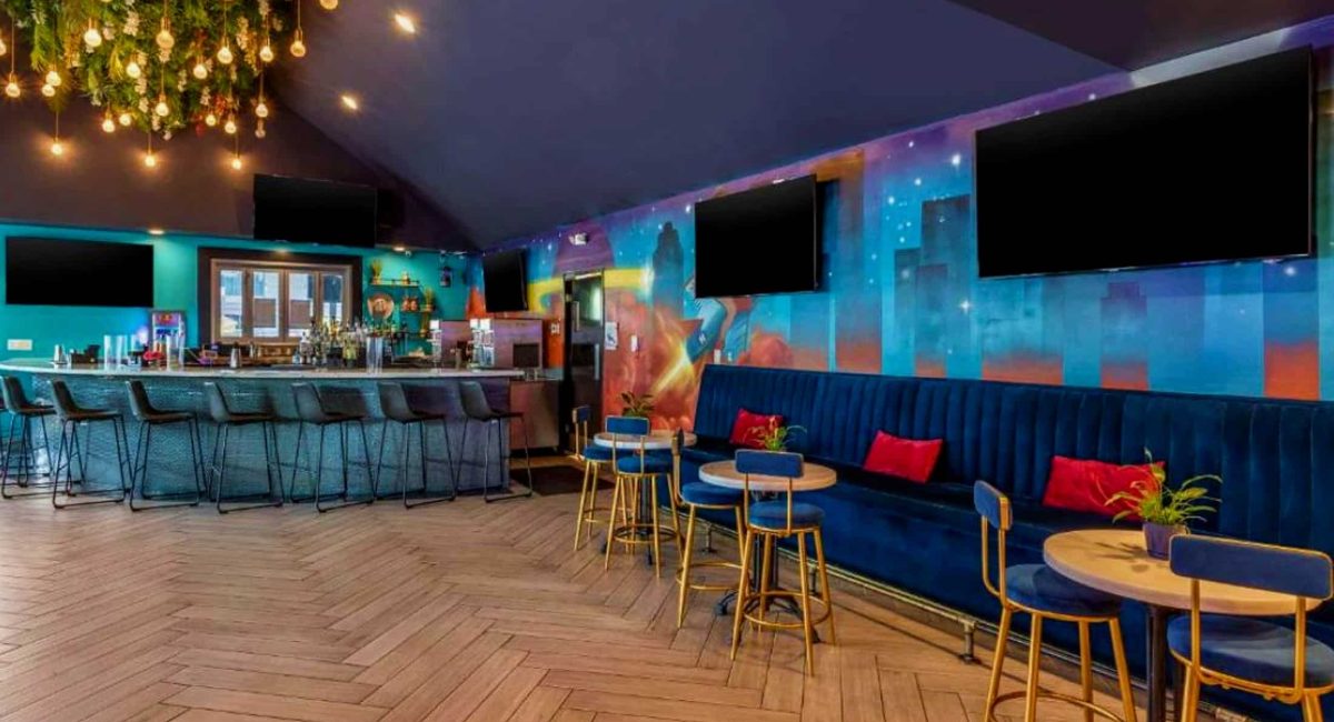 2 Bposhtels Houston Bar Restaurante