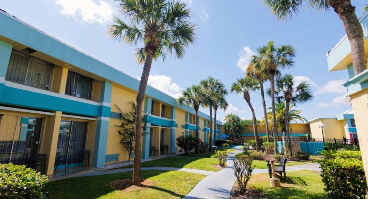 Bposhtels Florida Mall Main Exterior Corridor