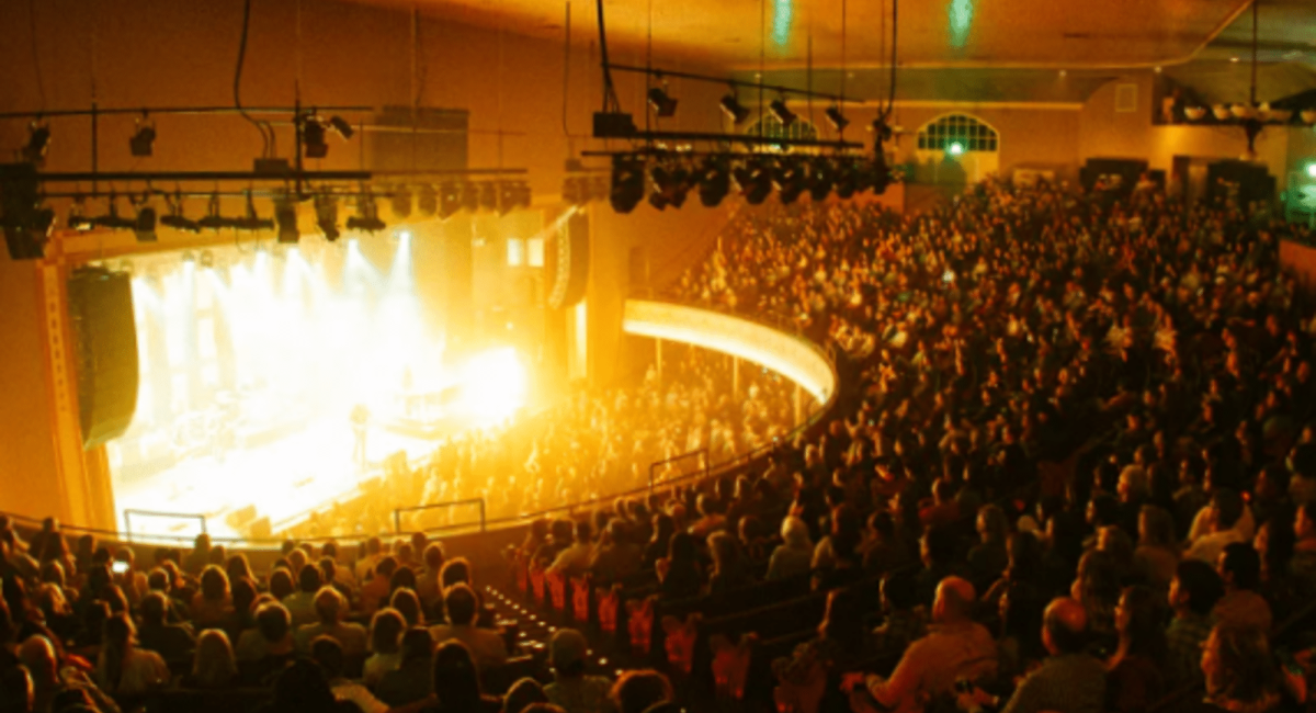 Bposhtels Nashville 30 Grand Oley Opry Show
