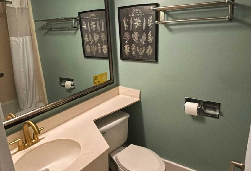 Bposhtels Orlando Florida Mall New Bathroom
