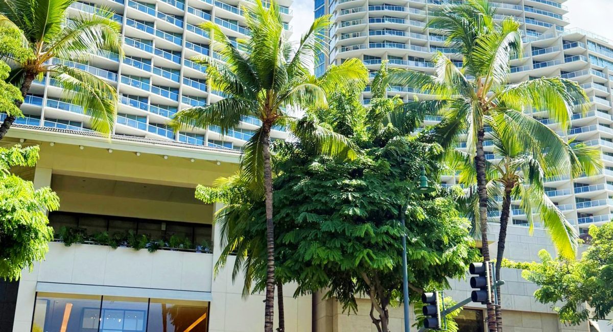 Bposhtels Waikiki Retreat 14.1